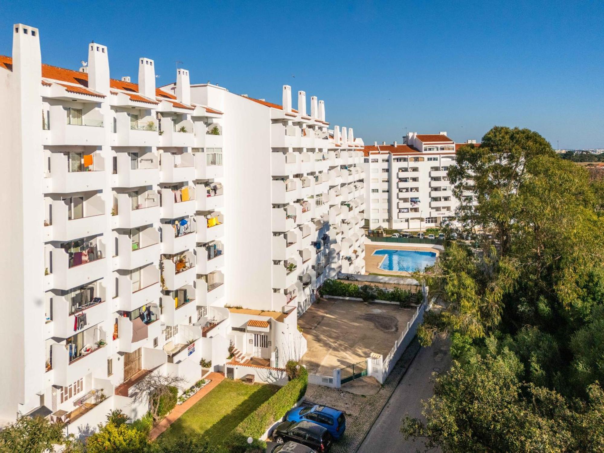 Montechoro Sea View 3 Bedroom 800m From The Strip Apartamento *